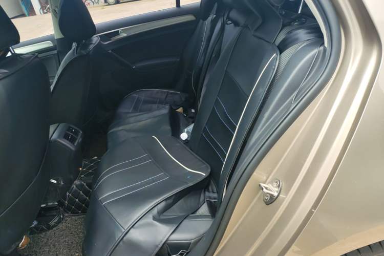 Used Volkswagen Golf 2018 1.6L Automatic Comfort Model Left Rear Seat