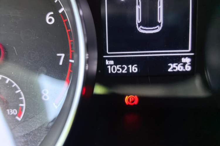Used Volkswagen Golf 2018 1.6L Automatic Comfort Model Odometer Close Up