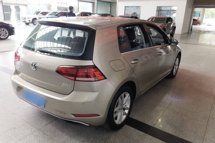 Used Volkswagen Golf 2018 230TSI Automatic Comfort Model Rear Right 45 Deg