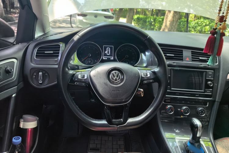 Used Volkswagen Golf 2018 1.6L Automatic Comfort Model Steering Wheel