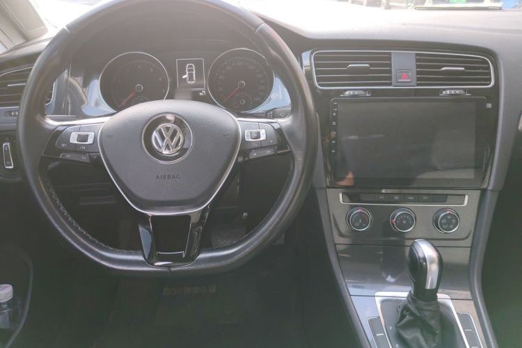 Used Volkswagen Golf 2018 1.6L Automatic Comfort Model Steering Wheel
