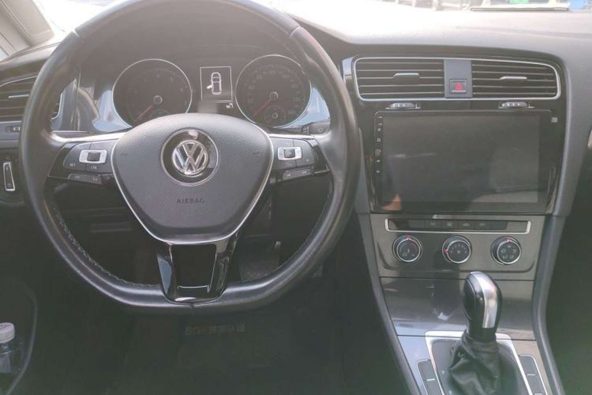 Used Volkswagen Golf 2018 1.6L Automatic Comfort Model Steering Wheel