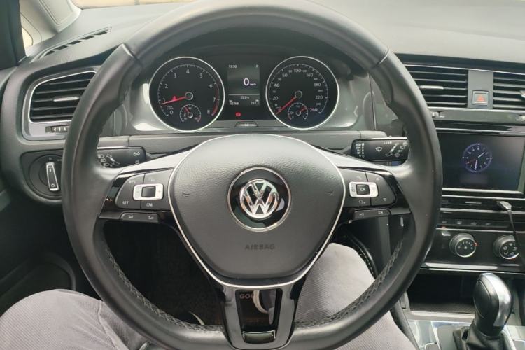 Used Volkswagen Golf 2018 1.6L Automatic Comfort Model Steering Wheel
