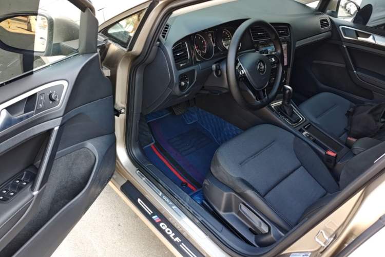Used Volkswagen Golf 2018 230TSI Automatic Comfort Model Driver Seat