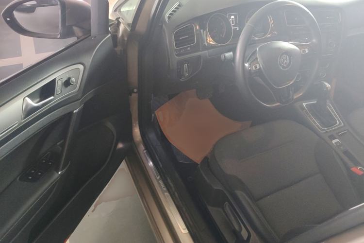 Used Volkswagen Golf 2018 230TSI Automatic Comfort Model Driver Seat