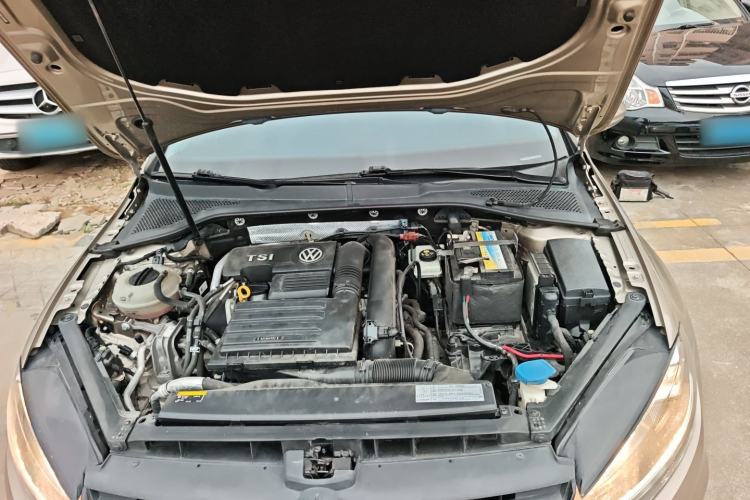 Used Volkswagen Golf 2018 230TSI Automatic Comfort Model Engine Bay