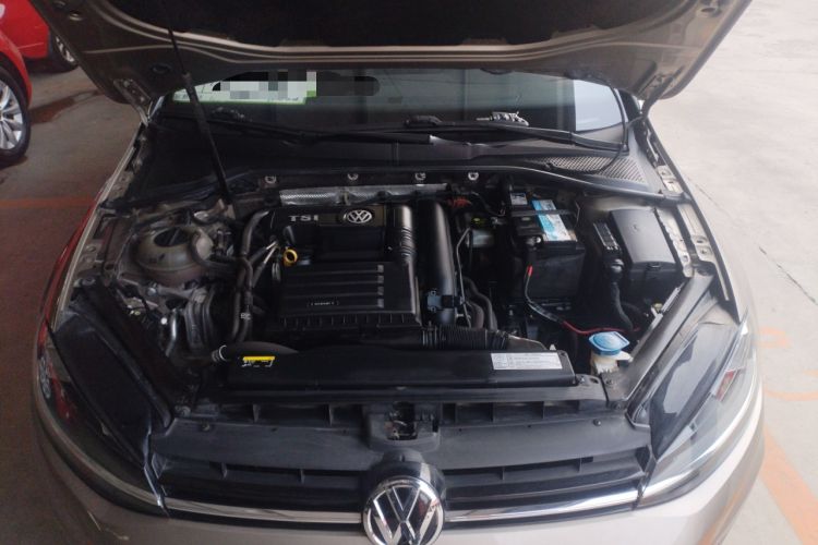 Used Volkswagen Golf 2018 230TSI Automatic Comfort Model Engine Bay