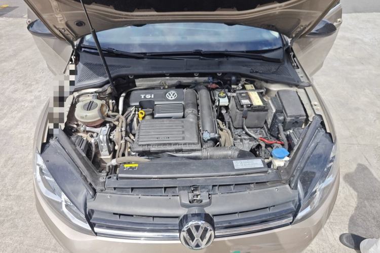 Used Volkswagen Golf 2018 230TSI Automatic Luxury Version Engine Bay