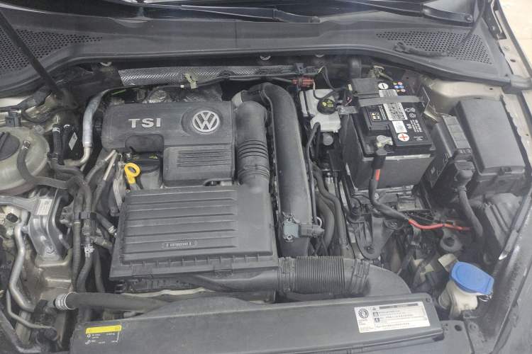 Used Volkswagen Golf 2018 230TSI Automatic Luxury Version Engine Bay