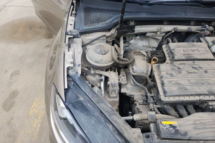 Used Volkswagen Golf 2018 1.6L Automatic Comfort Model Engine Bay Right