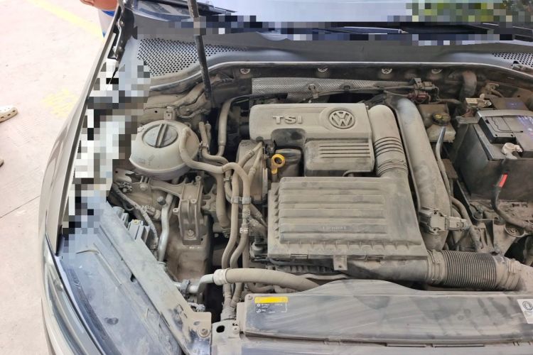 Used Volkswagen Golf 2018 230TSI Automatic Comfort Model Engine Bay Right