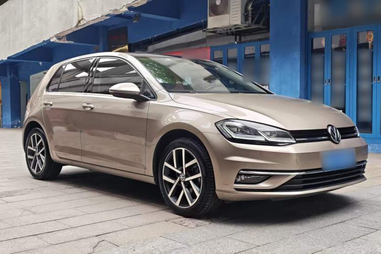Used Volkswagen Golf 2018 230TSI Automatic Luxury Version Exterior 2