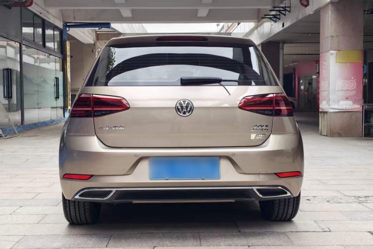 Used Volkswagen Golf 2018 230TSI Automatic Luxury Version Exterior 5