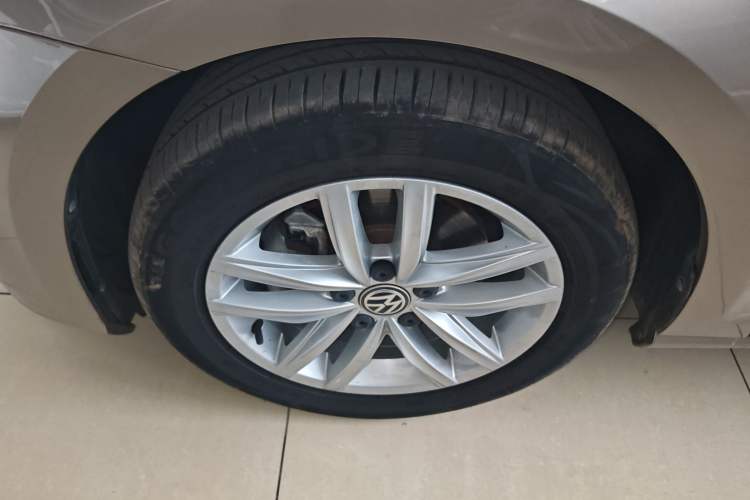 Used Volkswagen Golf 2018 1.6L Automatic Comfort Model Exterior 7