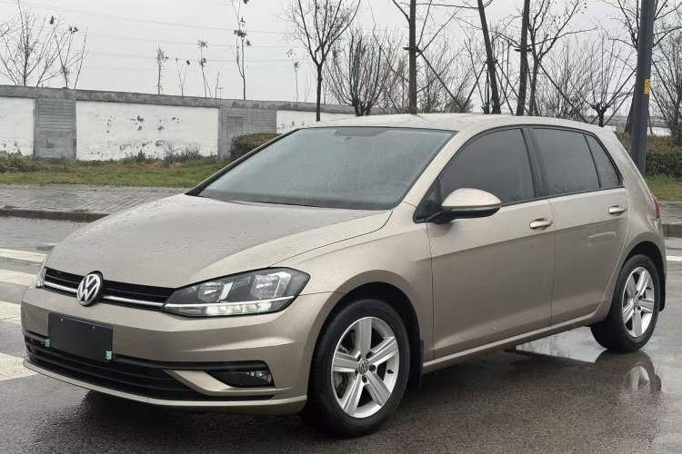 Used Volkswagen Golf 2018 1.6L Automatic Fashion Model Guazi used car, China used car export, Used car for sale, Used cars, Cheapest cars for sale