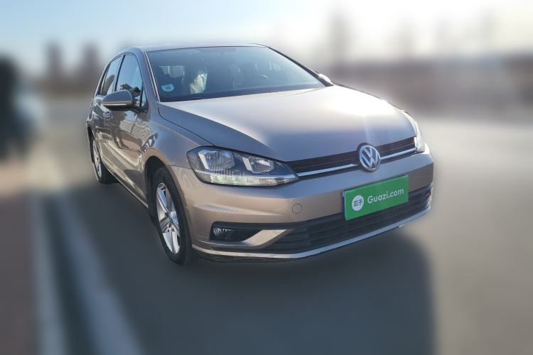 Used Volkswagen Golf 2018 1.6L Automatic Fashion Model Front Right 45 Deg