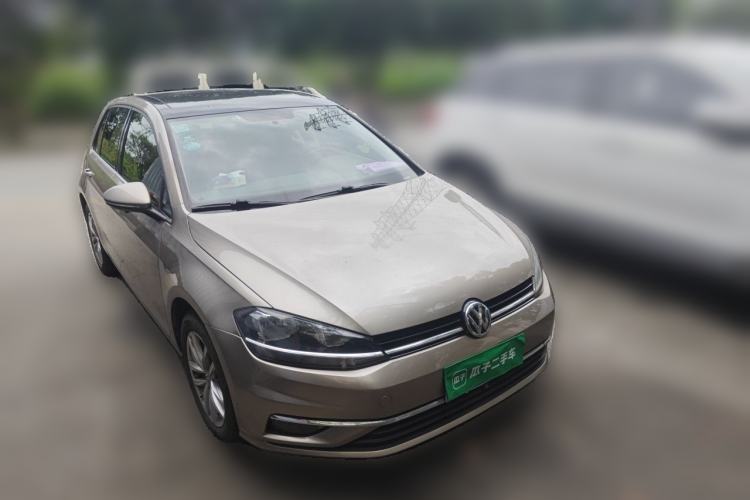 Used Volkswagen Golf 2018 1.6L Automatic Comfort Model Front Right 45 Deg