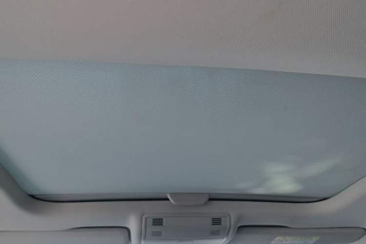 Used Volkswagen Golf 2018 230TSI Automatic Comfort Model Headliner
