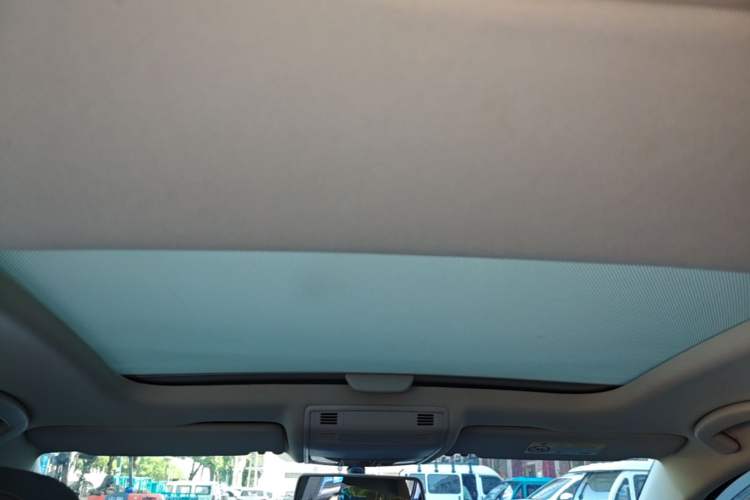 Used Volkswagen Golf 2018 230TSI Automatic Comfort Model Headliner