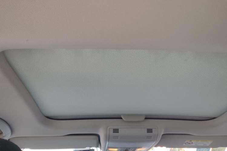 Used Volkswagen Golf 2018 230TSI Automatic Luxury Version Headliner