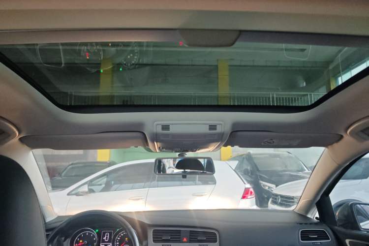 Used Volkswagen Golf 2018 1.6L Automatic Comfort Model Headliner