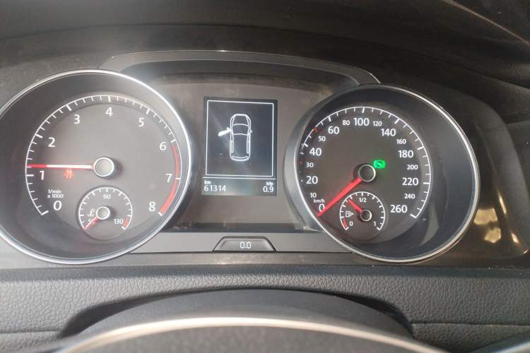 Used Volkswagen Golf 2018 230TSI Automatic Comfort Model Instrument Cluster