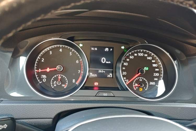 Used Volkswagen Golf 2018 230TSI Automatic Comfort Model Instrument Cluster