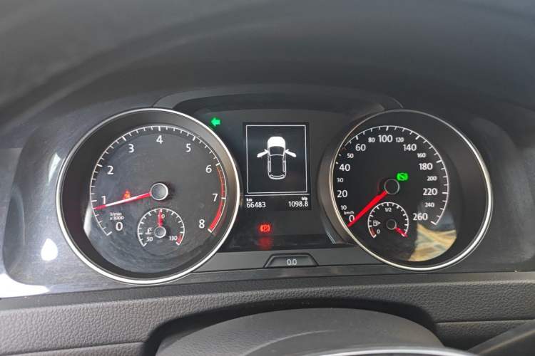 Used Volkswagen Golf 2018 230TSI Automatic Luxury Version Instrument Cluster