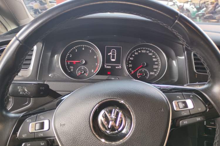 Used Volkswagen Golf 2018 230TSI Automatic Luxury Version Instrument Cluster