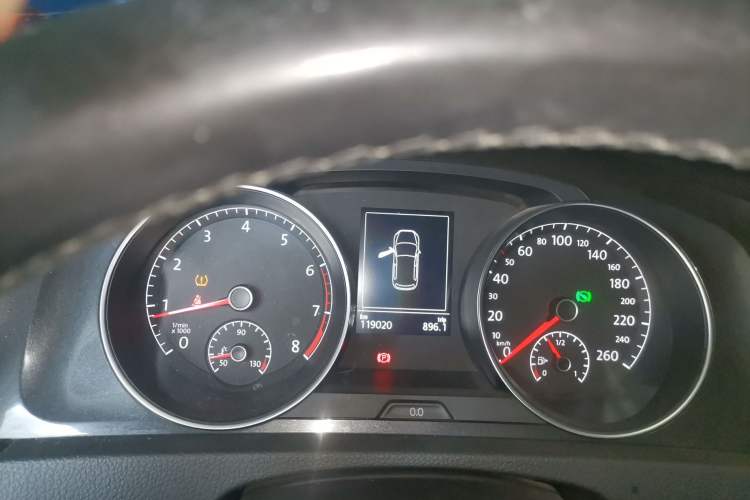 Used Volkswagen Golf 2018 230TSI Automatic Comfort Model Instrument Cluster