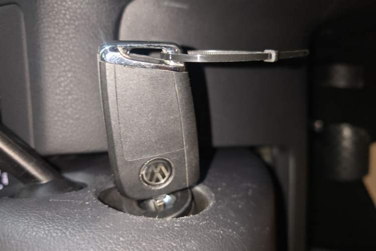 Used Volkswagen Golf 2018 1.6L Automatic Comfort Model Interior 1