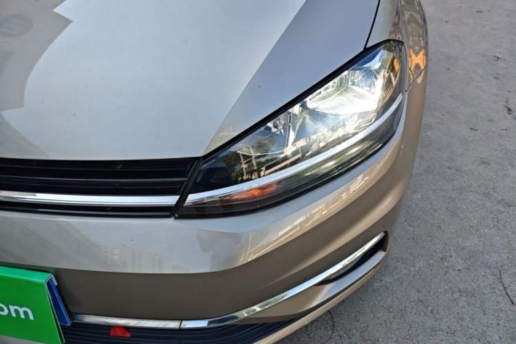 Used Volkswagen Golf 2018 230TSI Automatic Comfort Model Left Front Headlight