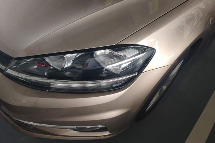 Used Volkswagen Golf 2018 230TSI Automatic Comfort Model Left Front Headlight