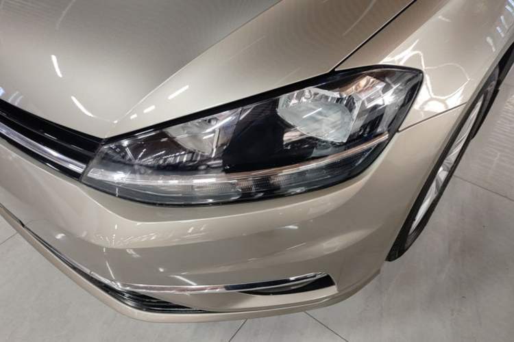 Used Volkswagen Golf 2018 1.6L Automatic Comfort Model Left Front Headlight