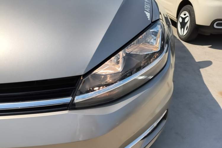 Used Volkswagen Golf 2018 230TSI Automatic Comfort Model Left Front Headlight