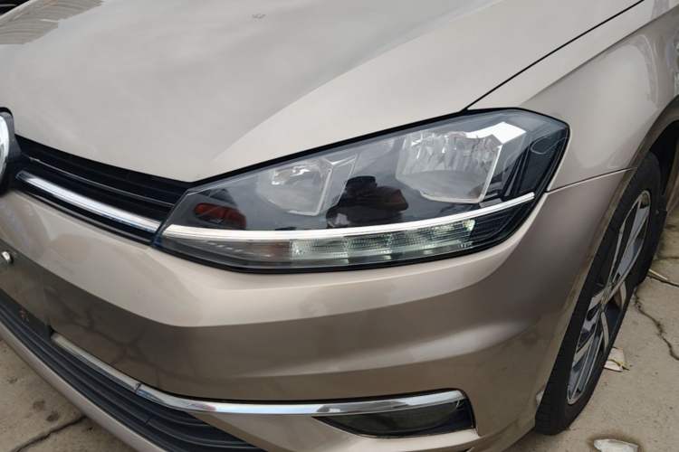 Used Volkswagen Golf 2018 230TSI Automatic Luxury Version Left Front Headlight