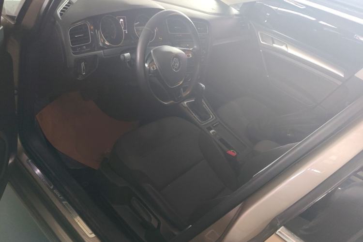 Used Volkswagen Golf 2018 230TSI Automatic Comfort Model Left Front Seat