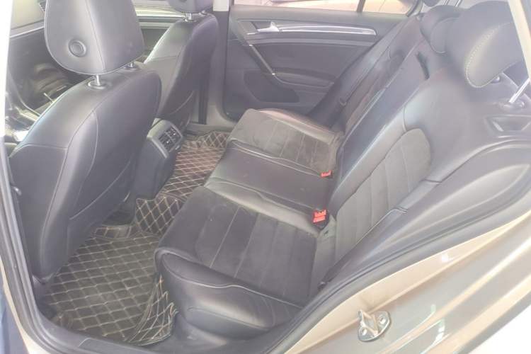 Used Volkswagen Golf 2018 230TSI Automatic Luxury Version Left Rear Seat