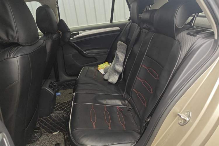 Used Volkswagen Golf 2018 1.6L Automatic Comfort Model Left Rear Seat