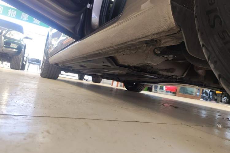 Used Volkswagen Golf 2018 230TSI Automatic Luxury Version Left Side Sill