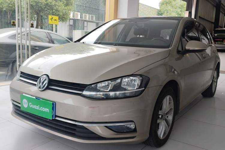 Used Volkswagen Golf 2018 230TSI Automatic Comfort Model Guazi used car, China used car export, Used car for sale, Used  cars, Cheapest cars for sale