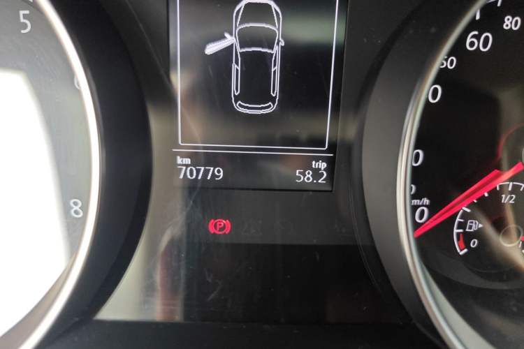 Used Volkswagen Golf 2018 230TSI Automatic Luxury Version Odometer Close Up