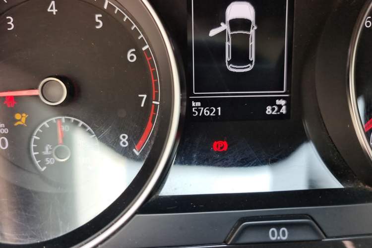 Used Volkswagen Golf 2018 230TSI Automatic Comfort Model Odometer Close Up