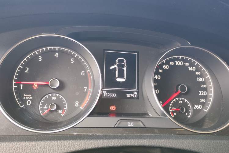 Used Volkswagen Golf 2018 230TSI Automatic Luxury Version Odometer Close Up