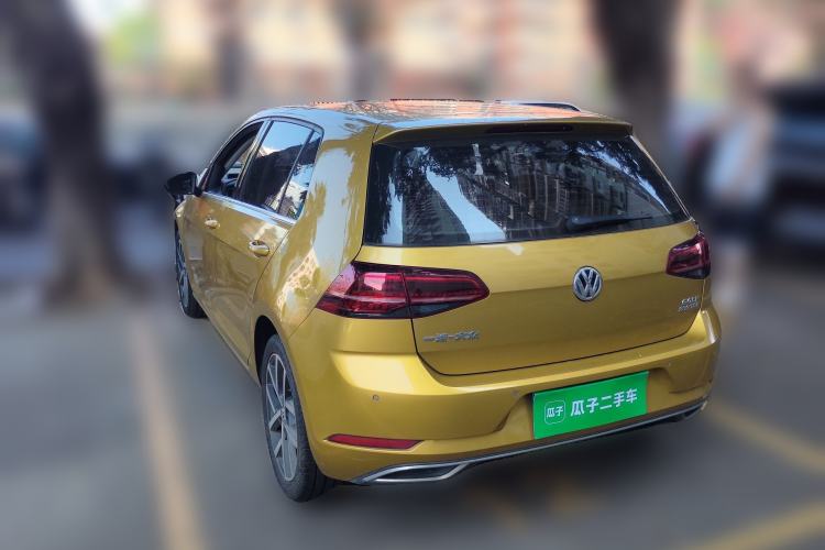 Used Volkswagen Golf 2018 230TSI Automatic Luxury Version Rear Left 45 Deg
