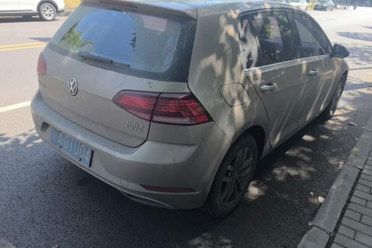 Used Volkswagen Golf 2018 230TSI Automatic Comfort Model Rear Right 45 Deg