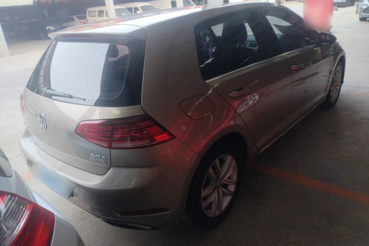 Used Volkswagen Golf 2018 230TSI Automatic Comfort Model Rear Right 45 Deg