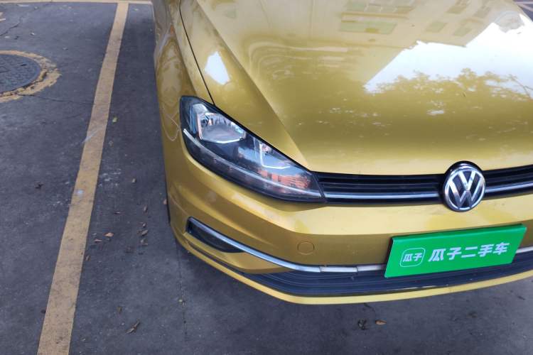 Used Volkswagen Golf 2018 230TSI Automatic Luxury Version Right Front Headlight