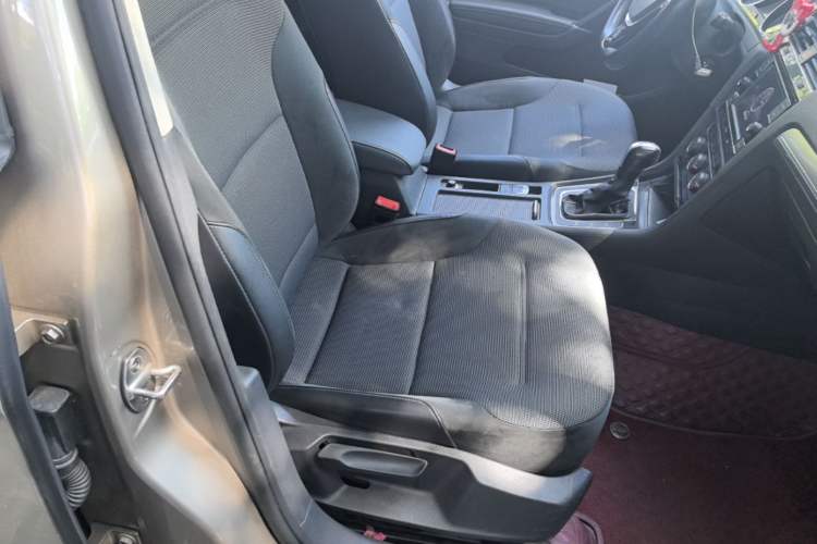 Used Volkswagen Golf 2018 230TSI Automatic Comfort Model Right Front Seat