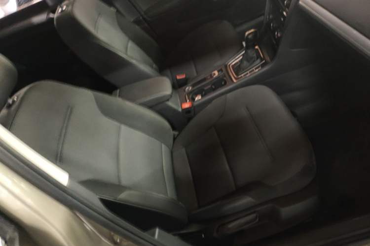 Used Volkswagen Golf 2018 1.6L Automatic Comfort Model Right Front Seat